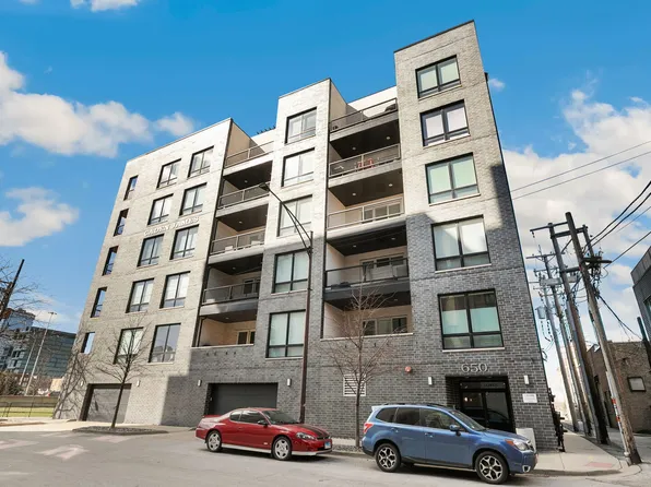 650 N Morgan St APT 202, Chicago, IL 60642