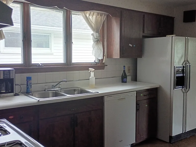 40 N Parker Ave — Photo 5