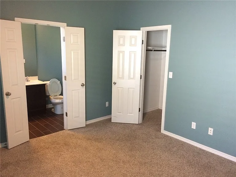 3705 Southlake Park Ln — Photo 5