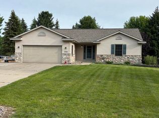 7532 Woodcliff Dr, Hudsonville, MI 49426