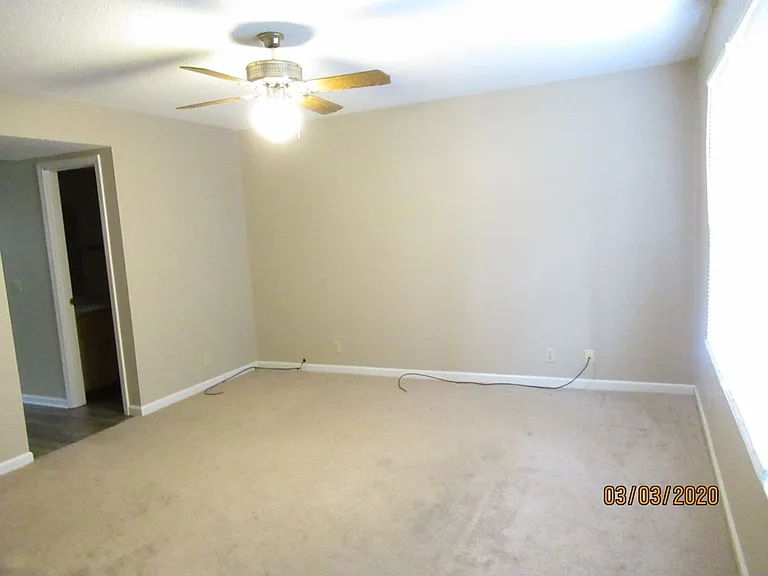 882 Jessamine Trl — Photo 9