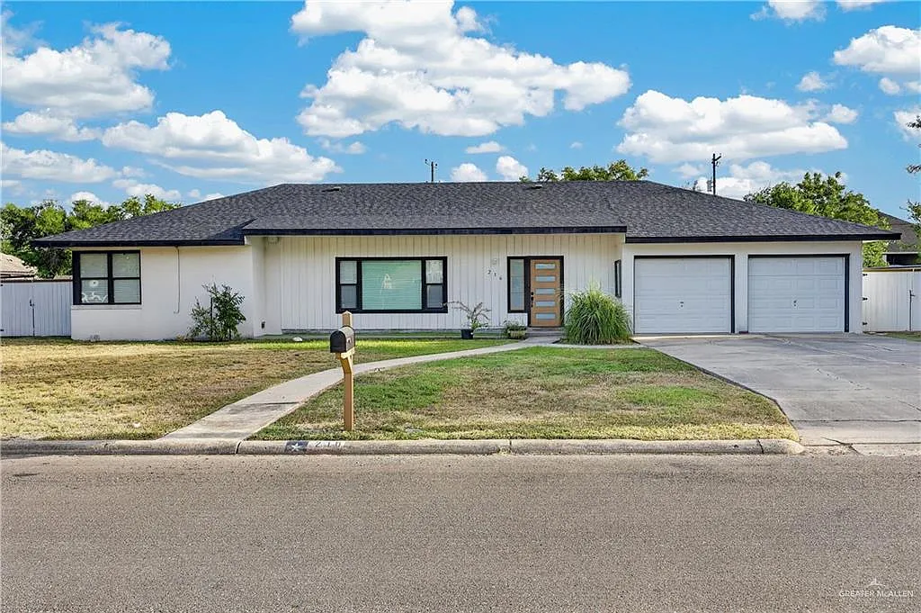 3 bed, 2.0 bath, 1972 sqft, $1,750 — Photo 1