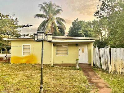1100 NW 141st St, Miami, FL, 33168