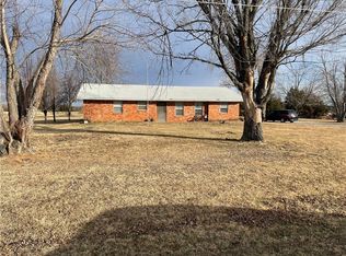 1010 Wooden Ln, Chandler, OK 74834