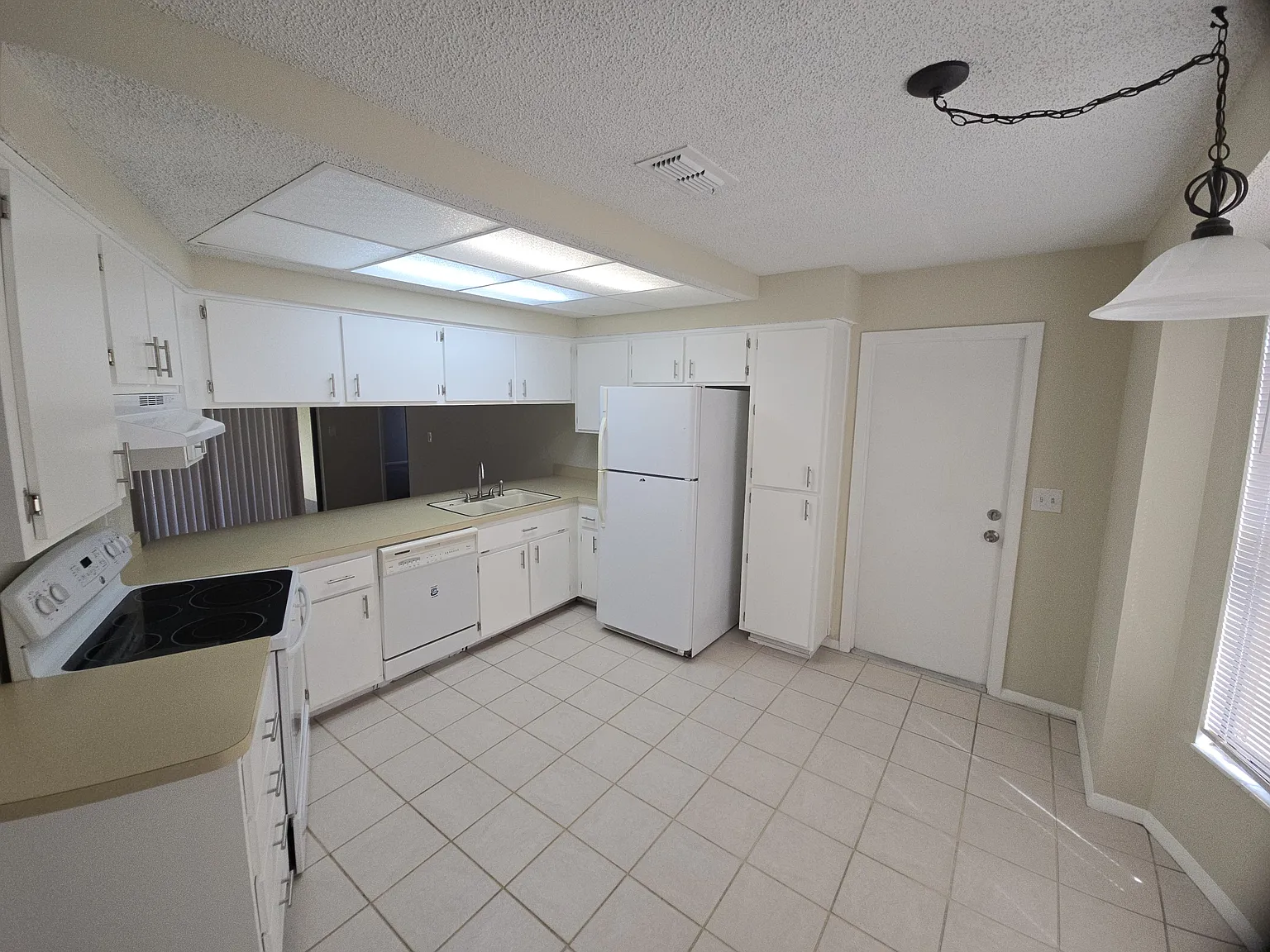 9025 Glenmoor Ln. - 1 — Photo 2