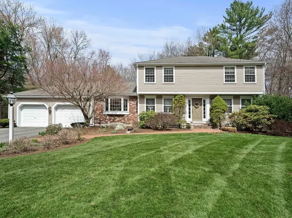 15 Guinevere Rd, North Easton, MA 02356