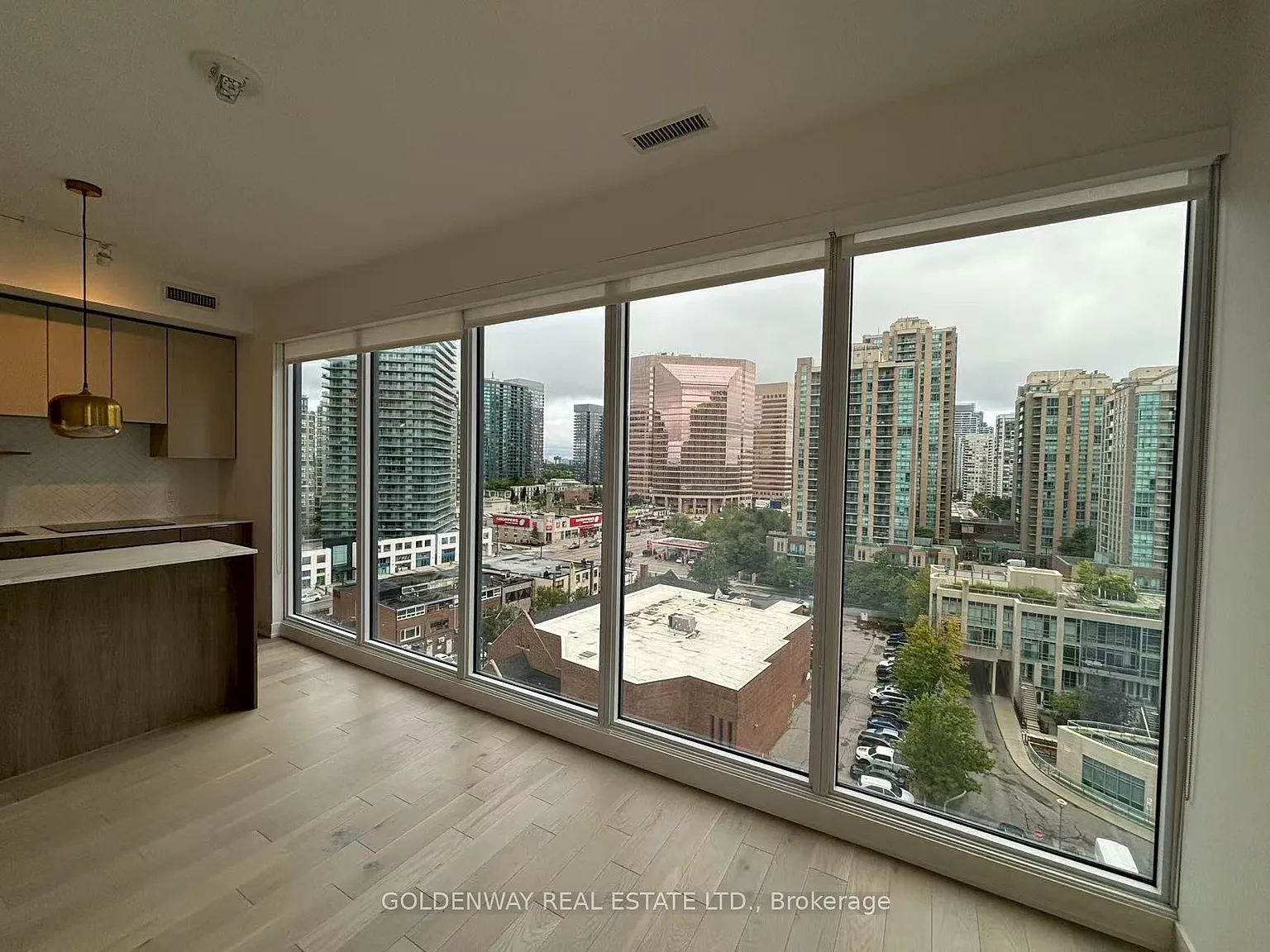 15 Holmes Ave — Photo 2