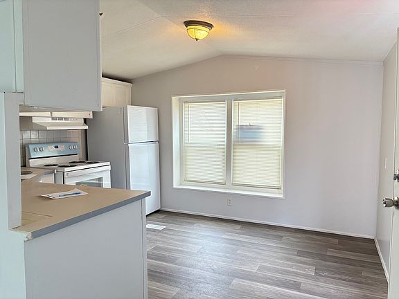 3rd image of 3323 Iowa St Lot 358