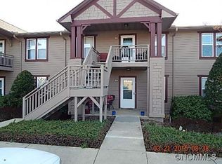 400 Deermouse Way, Hendersonville, NC 28792