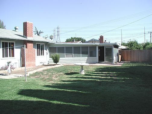 Huge Backyard-Enclosed Patio