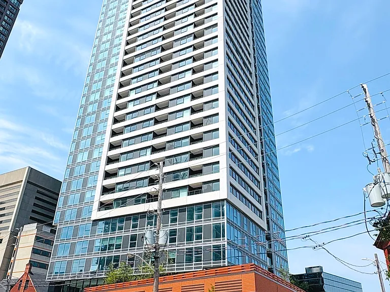 609 Sherbourne St #3301 — Photo 2