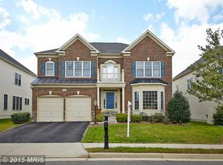 25606 S Village Dr, Chantilly, VA 20152