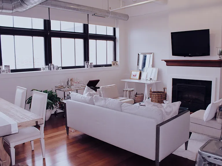 211 N Ellicott St #404 — Photo 3