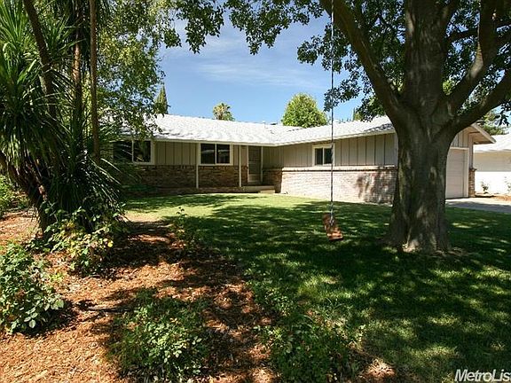 2nd image of 2651 Belmont Dr