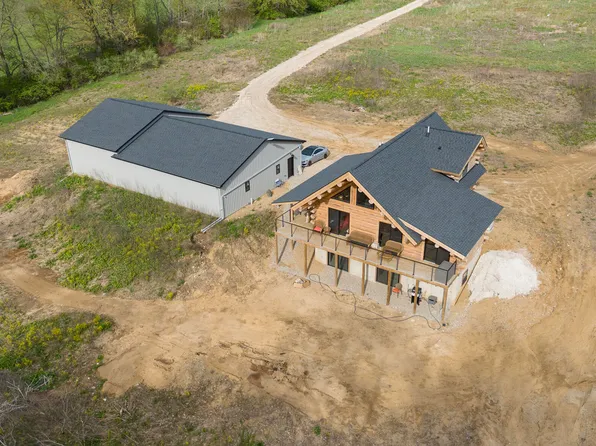 10771 N 47th St, Augusta, MI 49012