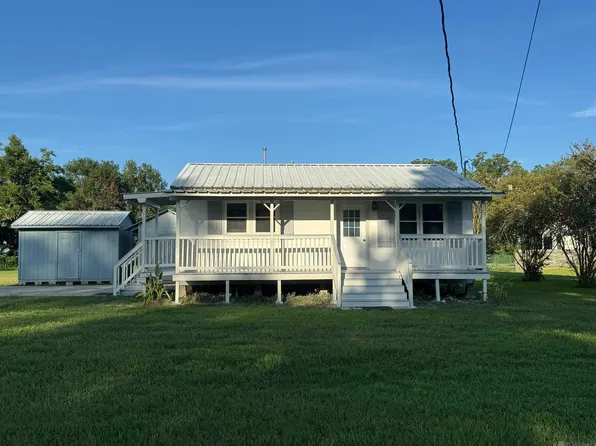 4454 Treuil Rd, Port Allen, LA 70767