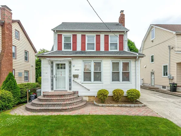 45-23 Buttonwood Road, Great Neck, NY 11021