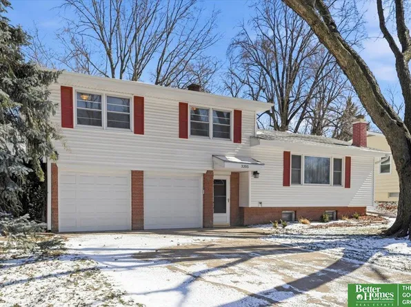 3205 S 109th St, Omaha, NE 68144