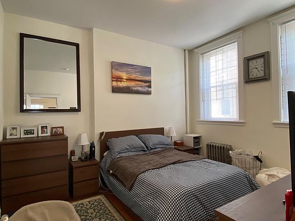 3rd image of 1853 Commonwealth Ave Suite 7