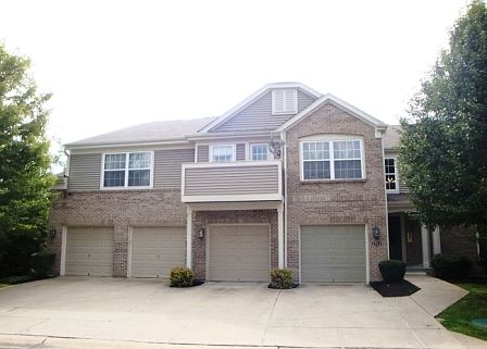 2nd image of 2121 Carrick Ct Unit 300