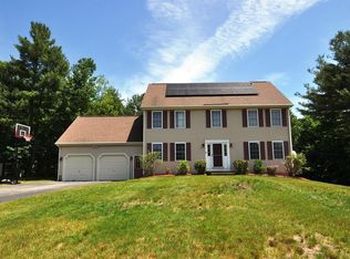 27 Russells Way, Westford, MA 01886