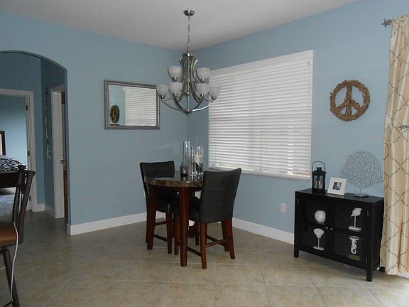 3rd image of 323 Munson Hills Ct