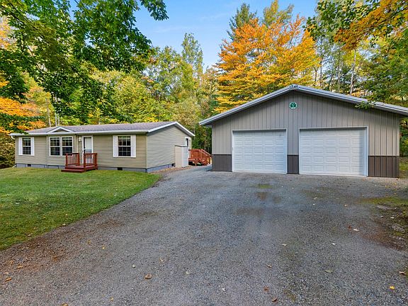 3rd image of 16326 Faust Ln