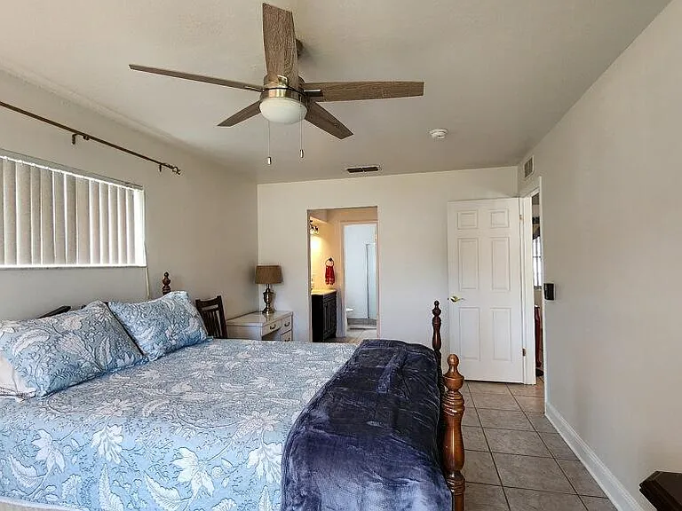 13741 Sussex Ave — Photo 18