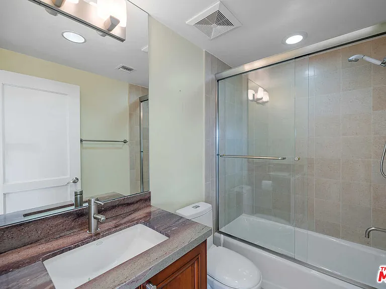 438 Arnaz Dr #106 — Photo 9