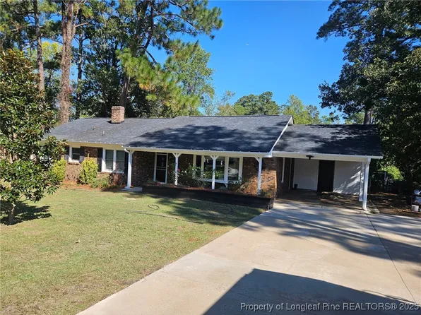 613 York Rd, Fayetteville, NC 28303