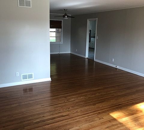 2nd image of 3124 S Urbana Ave