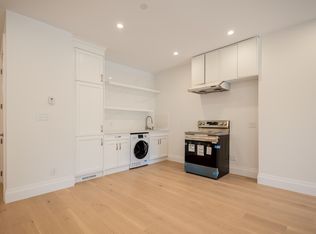 990 Cross Creek Rd, West Vancouver, BC