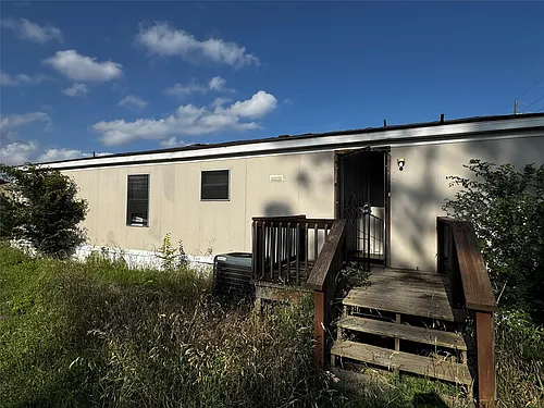 15930 Boss Gaston Rd Photo 1