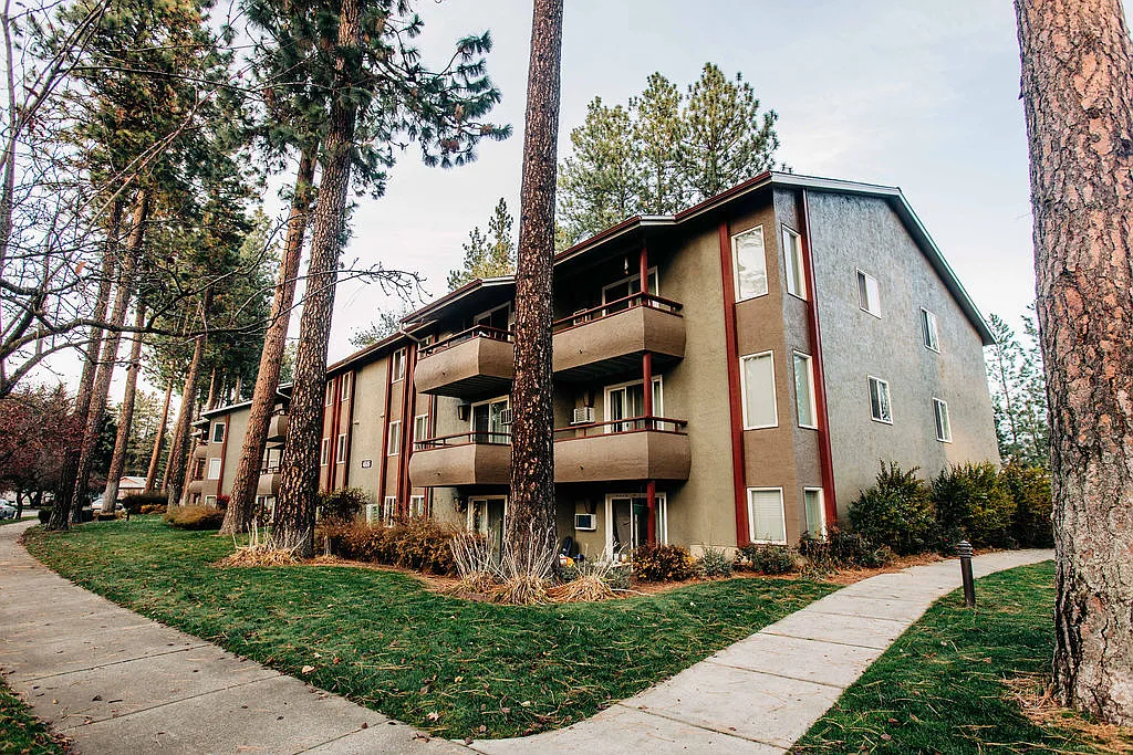 Treetop Apartments — Photo 1