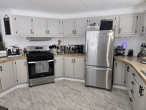 5th image of 2721 Green Hill Dr