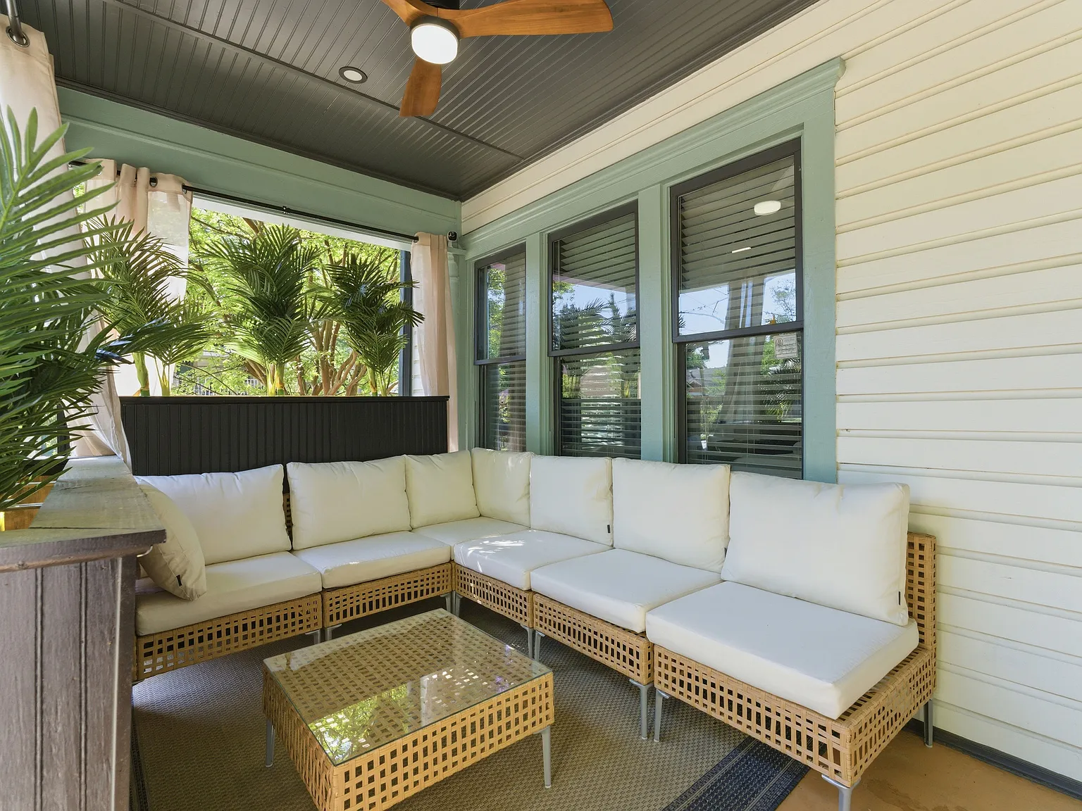 4 bed, 1898 sqft, $6,000 — Photo 3