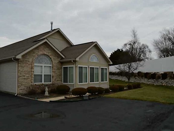 2nd image of 2132 Willow Run Cir