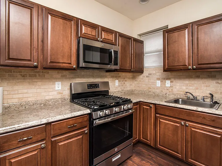 505 Denison St #1 — Photo 6