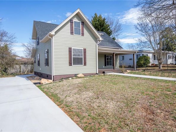 110 Baptist Church Rd, Boonville, NC 27011