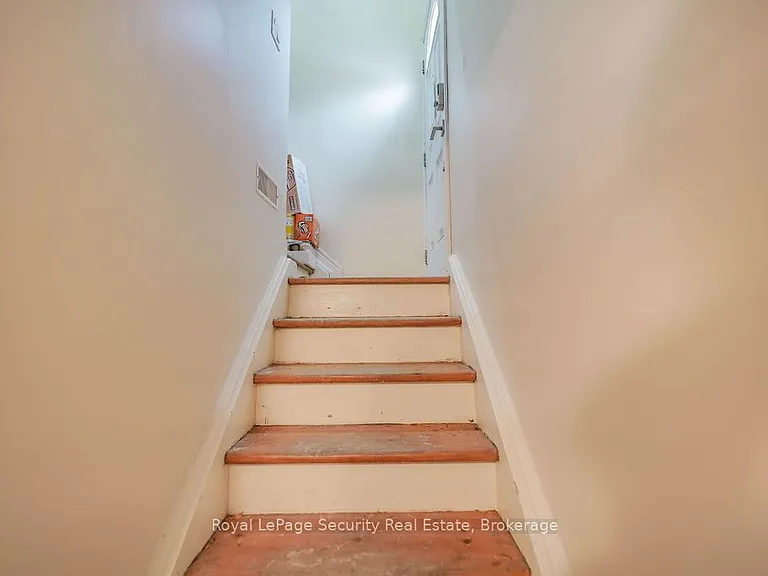 1 Norcross Rd #LOWER — Photo 12