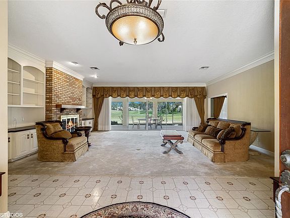 2nd image of 1309 Majestic Oak Dr