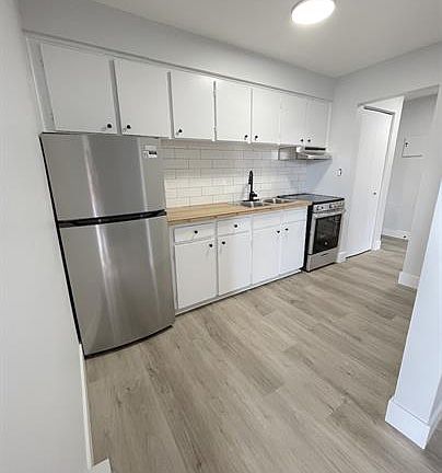 3rd image of 1030 Lillian Ave Unit 301