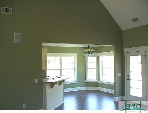 4th image of 216 Millstone Court