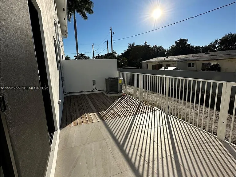 4631 SW 32nd Ave #4C — Photo 16