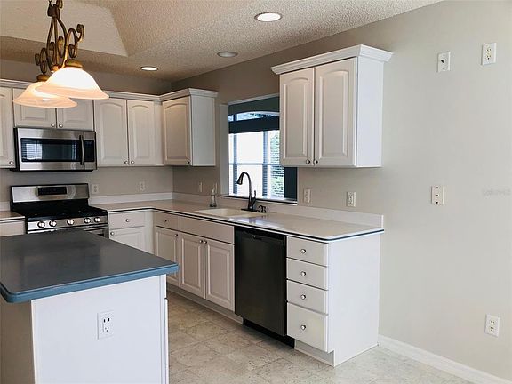 5th image of 749 Pine Hills Pl