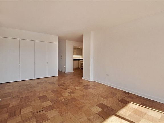 5th image of 344 W 23rd St APT 7D