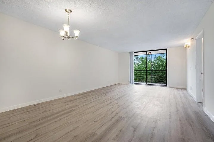 7770 Tahiti Ln #405 — Photo 6