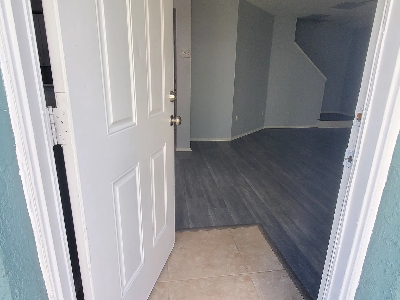 3 bed, 2.5 bath, 1364 sqft, $1,850 — Photo 3