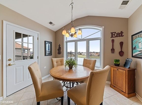 4th image of 18610 Pine Lake Dr APT 3D