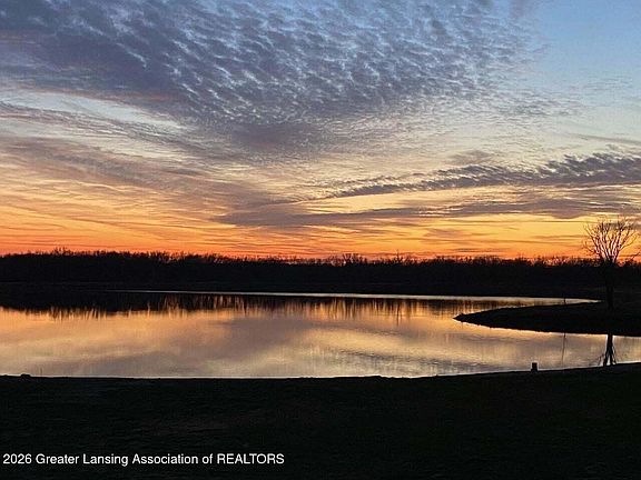 4th image of 3585 Harmon Rd